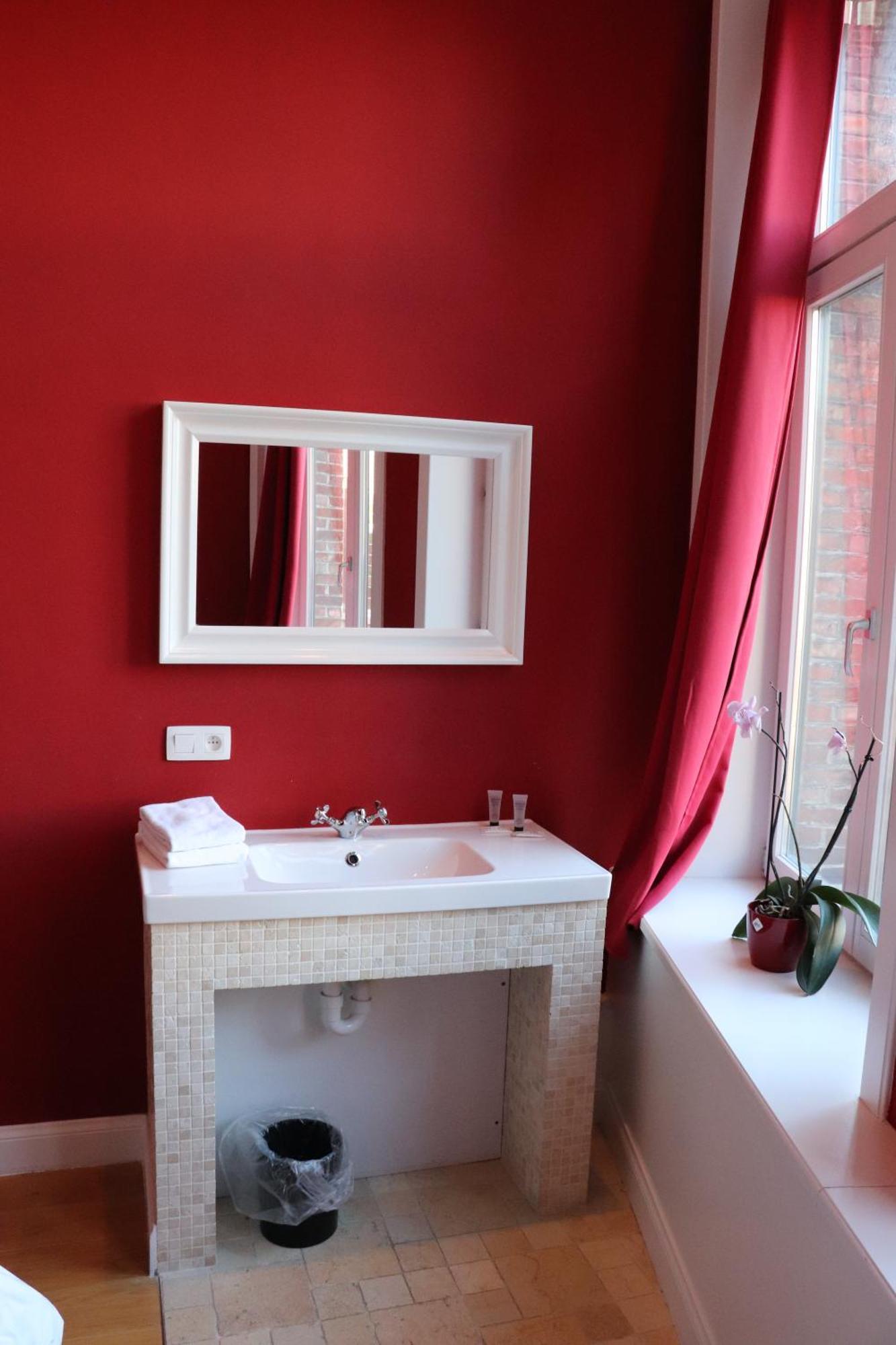 Hostel Lybeer Private Rooms Just For Two! Brugge Oda fotoğraf
